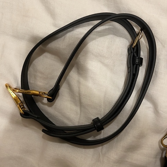 NWOT Charles & Keith Joelle Envelope Bag - Picture 10 of 11